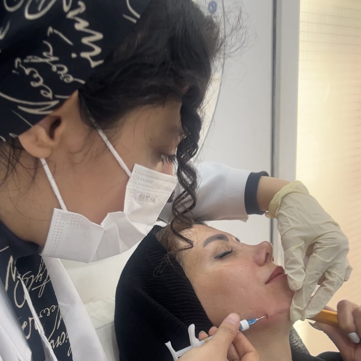 خدمات زیبایی و تزریق ژل ، فیلر ، بوتاکس